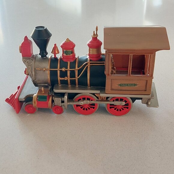 Disney Carolwood Pacific Railroad #173 "Lilly Belle" Train & Pocket Watch Set - Picture 5 of 16